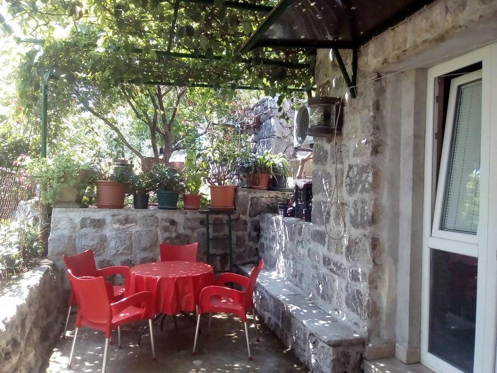 Apartmani Villa Radovic Risan Exterior photo
