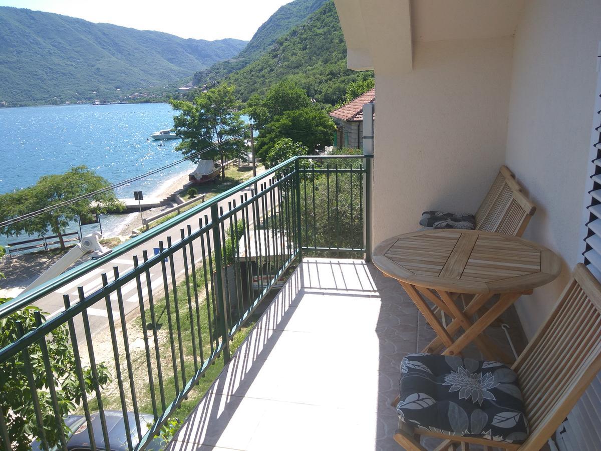 Apartmani Villa Radovic Risan Exterior photo